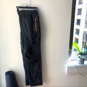 Brand new/never been worn, men’s ski pants